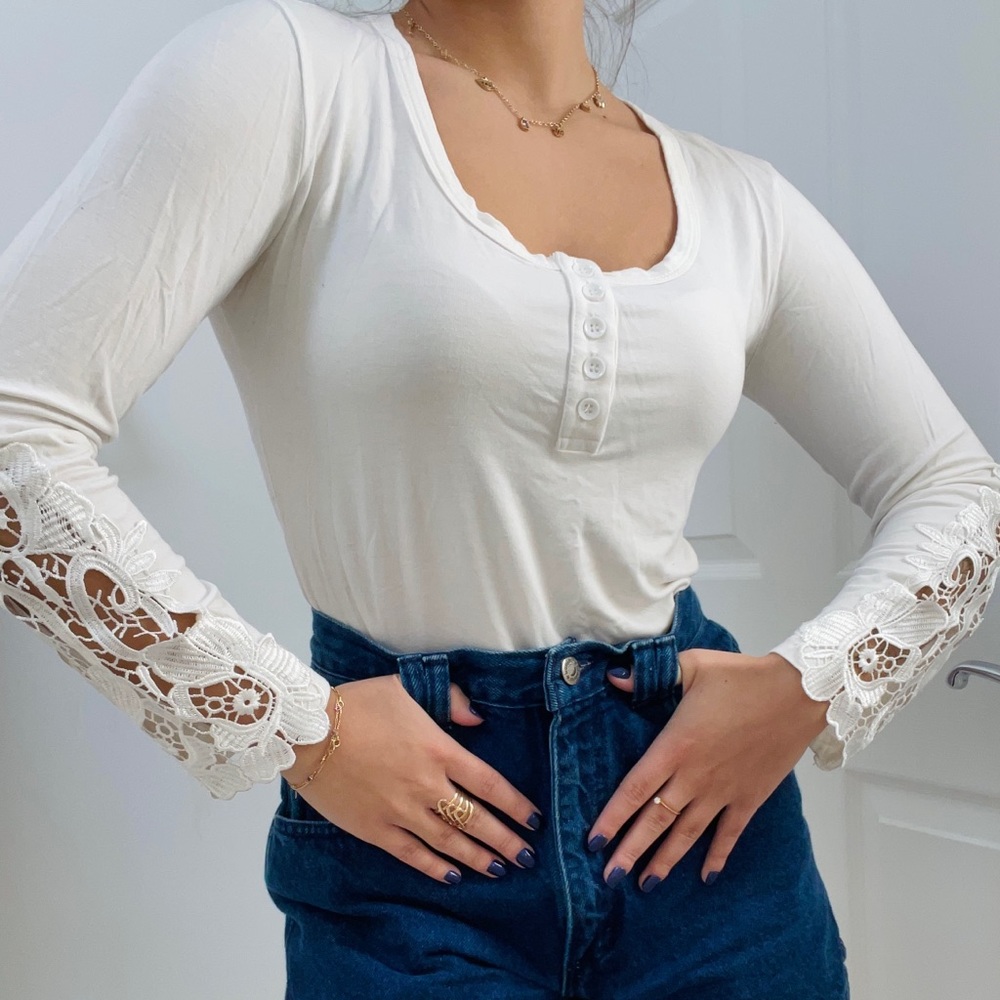 Lace detail long sleeve